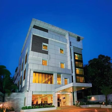 Hotel Hills Park Pathanāmthitta Buitenkant foto