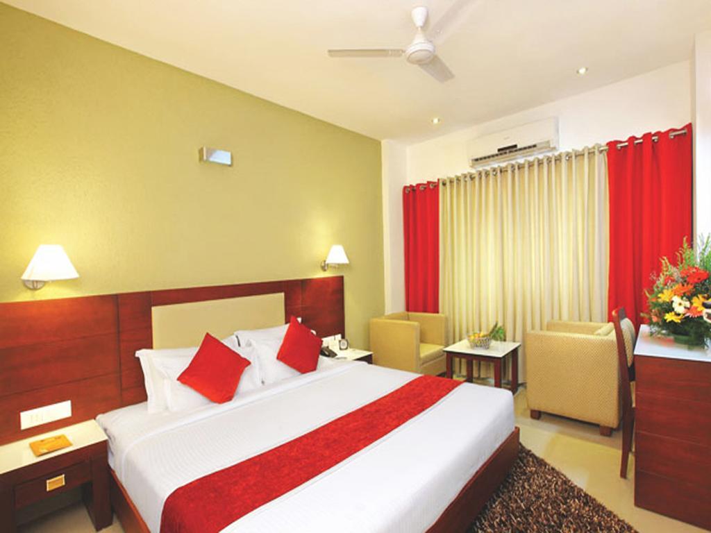 Hotel Hills Park Pathanāmthitta Kamer foto