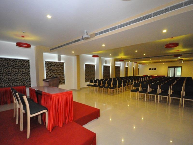 Hotel Hills Park Pathanāmthitta Buitenkant foto